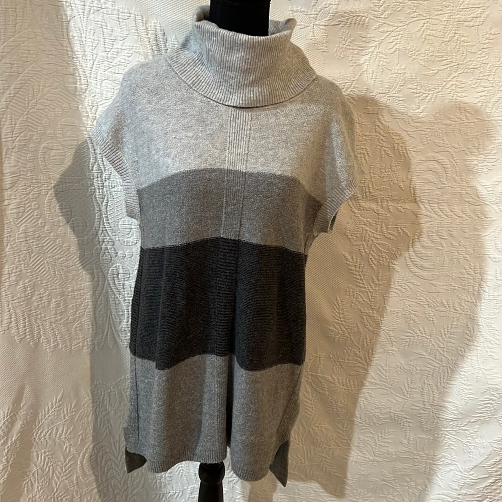 Croft & Barrow tunic‎ sweater, size medium, NWT